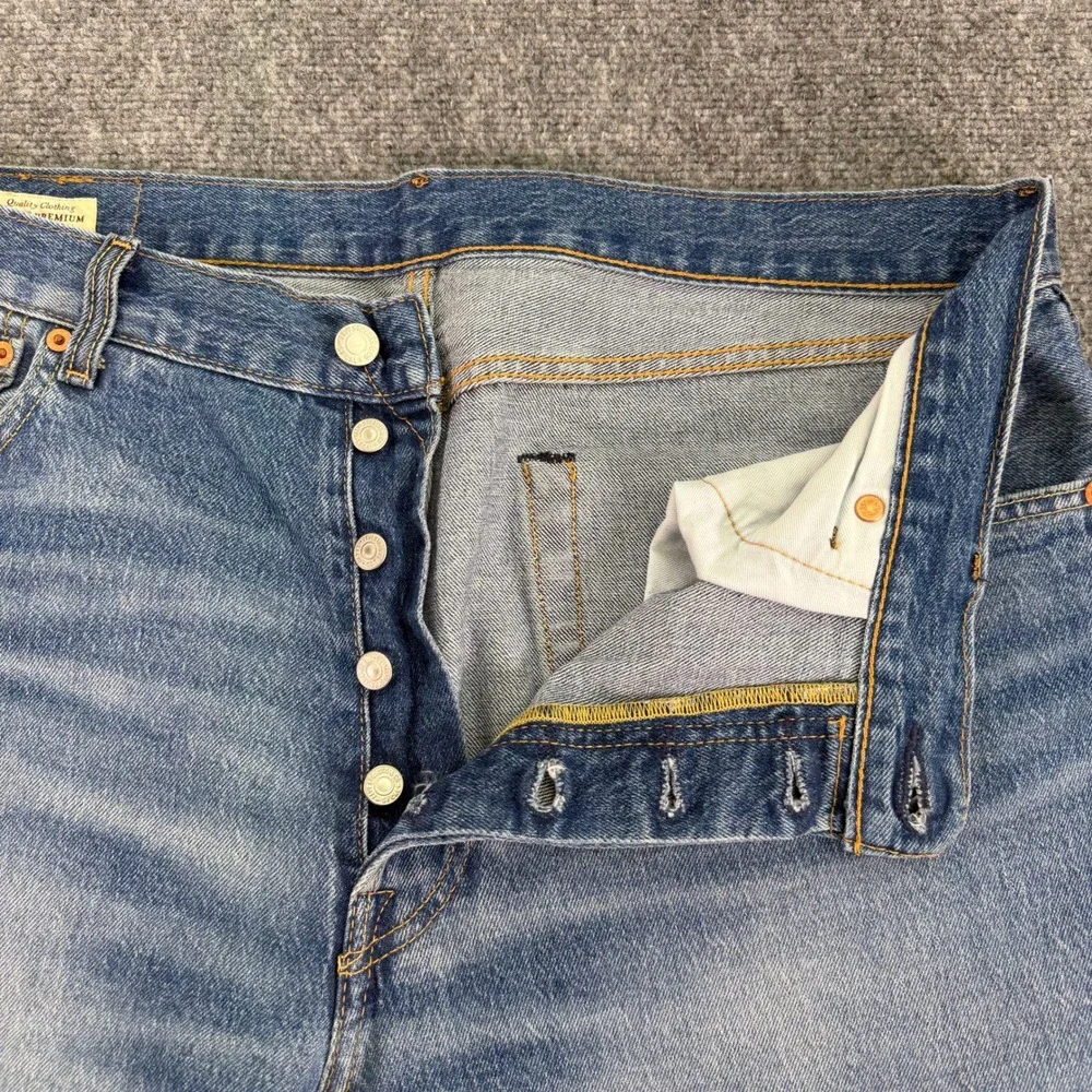 Levis 501 93 Jeans Mens 36x32 (Fit 37x31) Medium Wash Blue Premium Button Fly‎